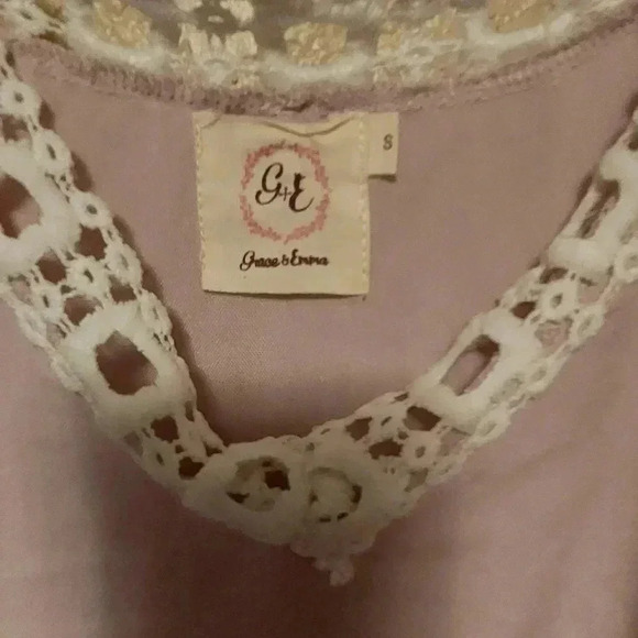 Grace & Emma cold shoulder blouse, light purple. - Picture 5 of 5